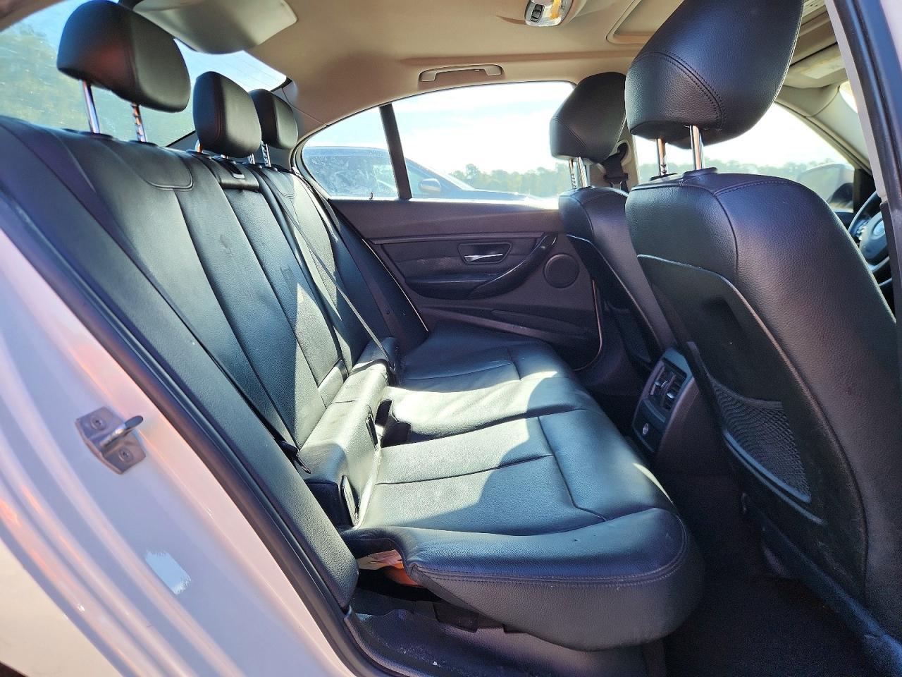 2015 BMW 328 I - zdjęcie 10