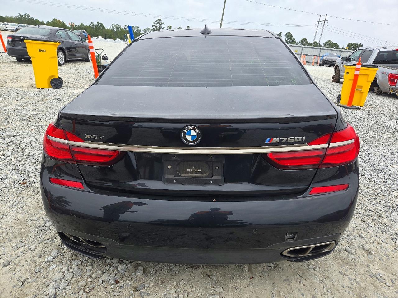 2018 BMW Seria 7 M760i - zdjęcie 6