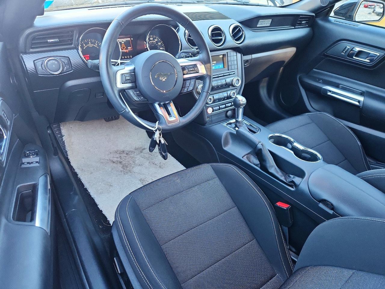 2015 Ford Mustang - zdjęcie 8