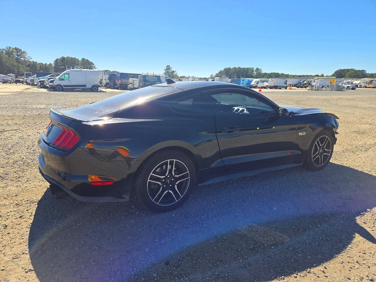 2021 Ford Mustang Gt - zdjęcie 3
