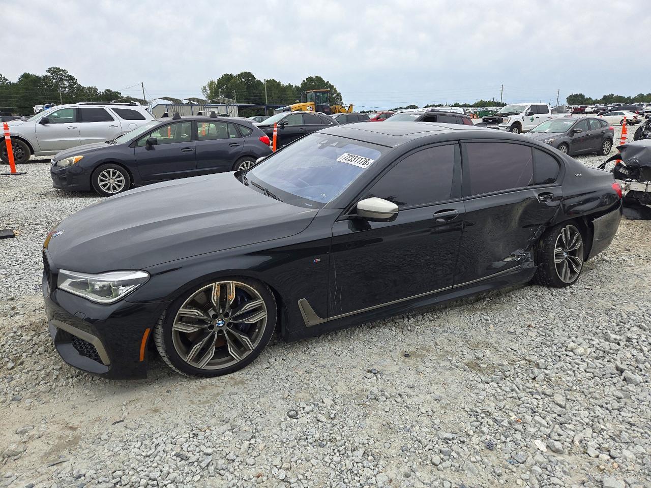 2018 BMW Seria 7 M760i - zdjęcie główne