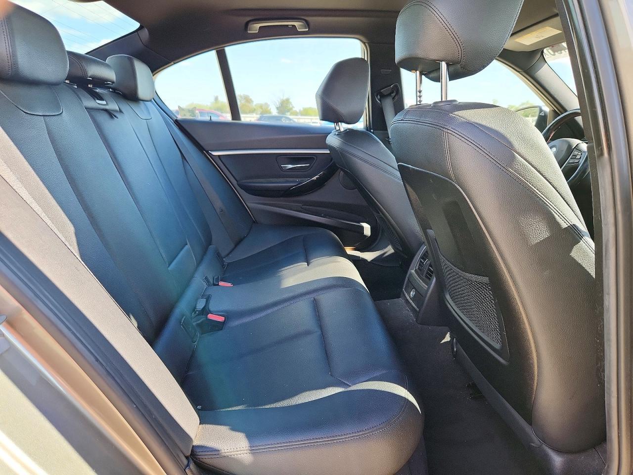 2018 BMW 330 I - zdjęcie 10