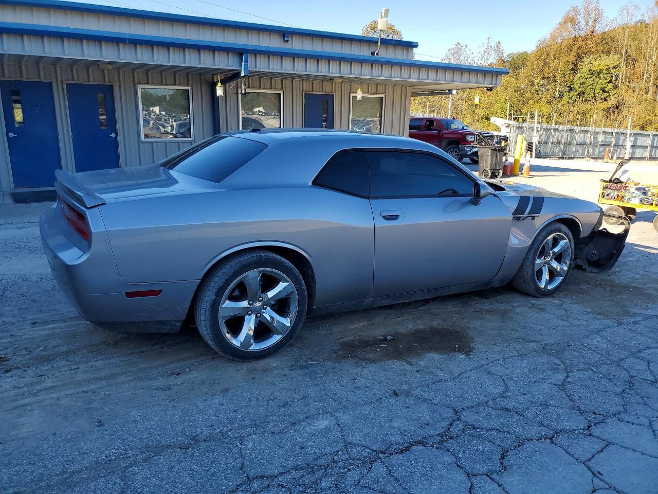 2013 Dodge Challenger R/T - zdjęcie 3
