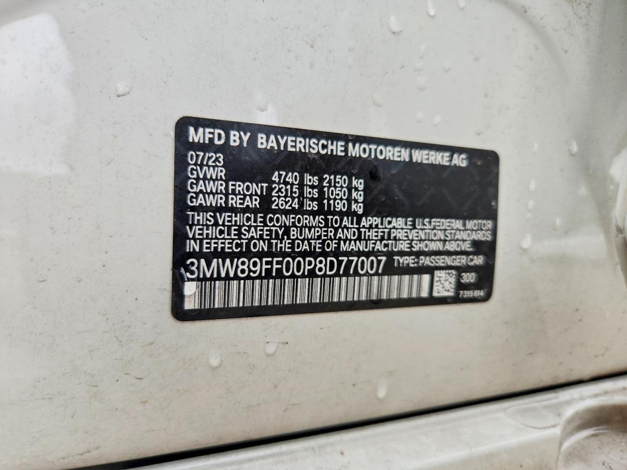 2023 BMW Seria 3 330i - zdjęcie 12