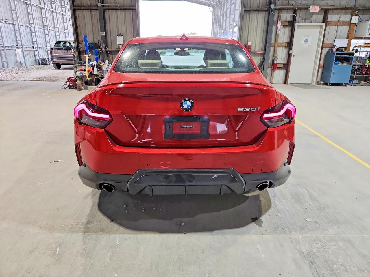 2022 BMW 230I - zdjęcie 6