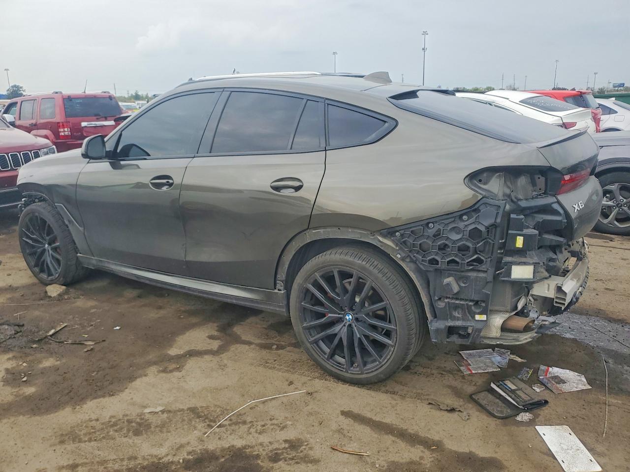 2022 BMW X6 xDrive40I - zdjęcie 2