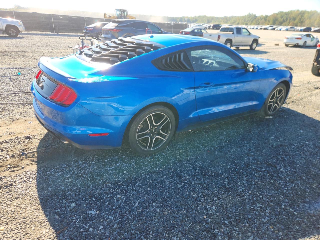 2019 Ford Mustang - zdjęcie 3