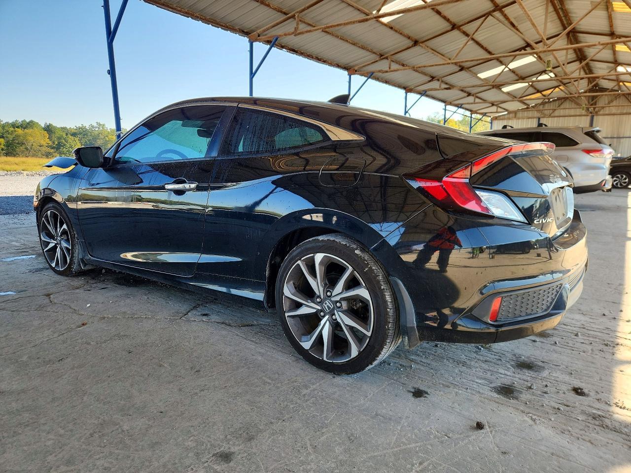2019 Honda Civic Touring - zdjęcie 2