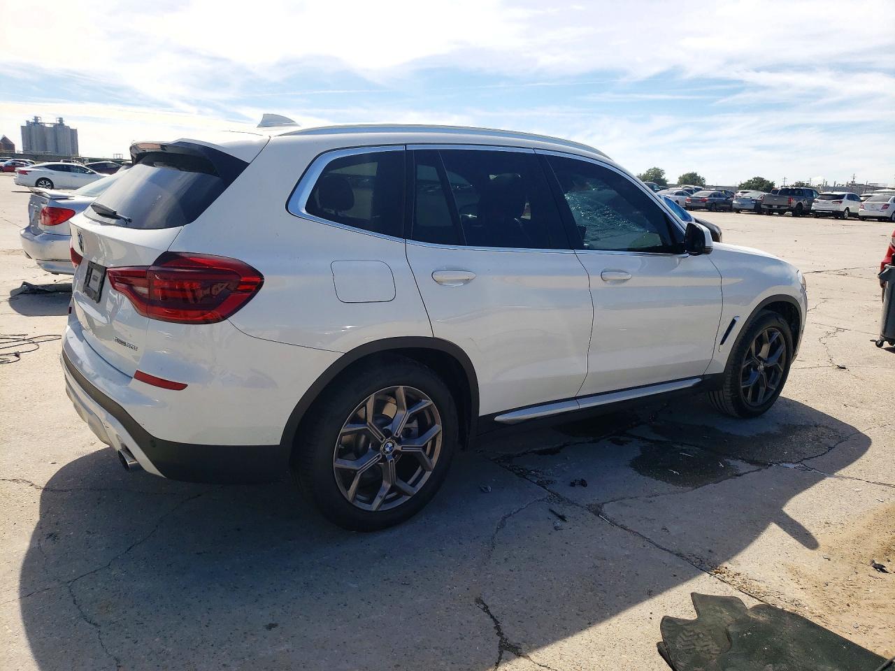 2020 BMW X3 Sdrive30I - zdjęcie 3