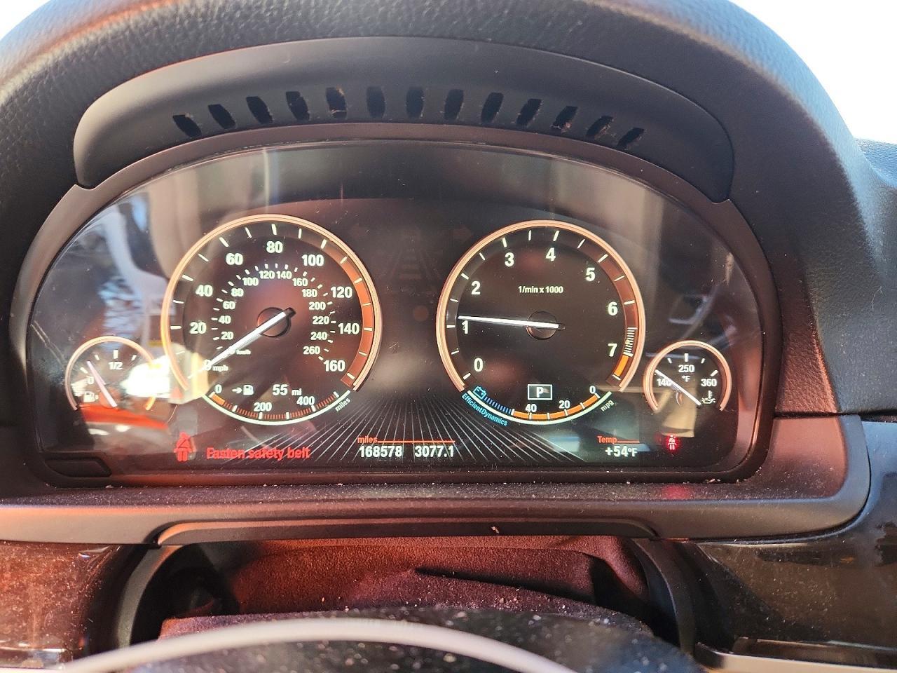 2015 BMW Seria 5 535i - zdjęcie 9