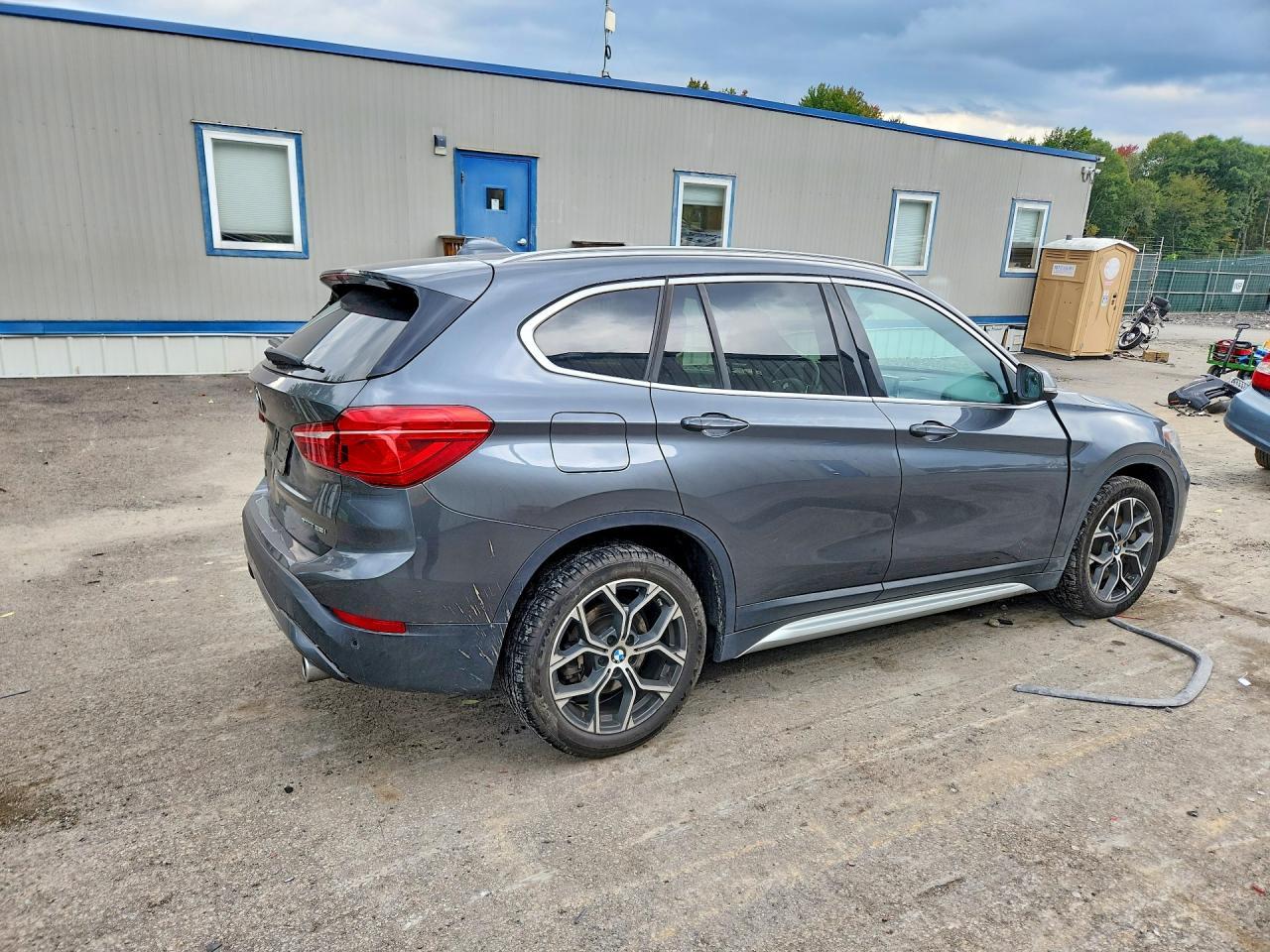 2020 BMW X1 xDrive28I - zdjęcie 3