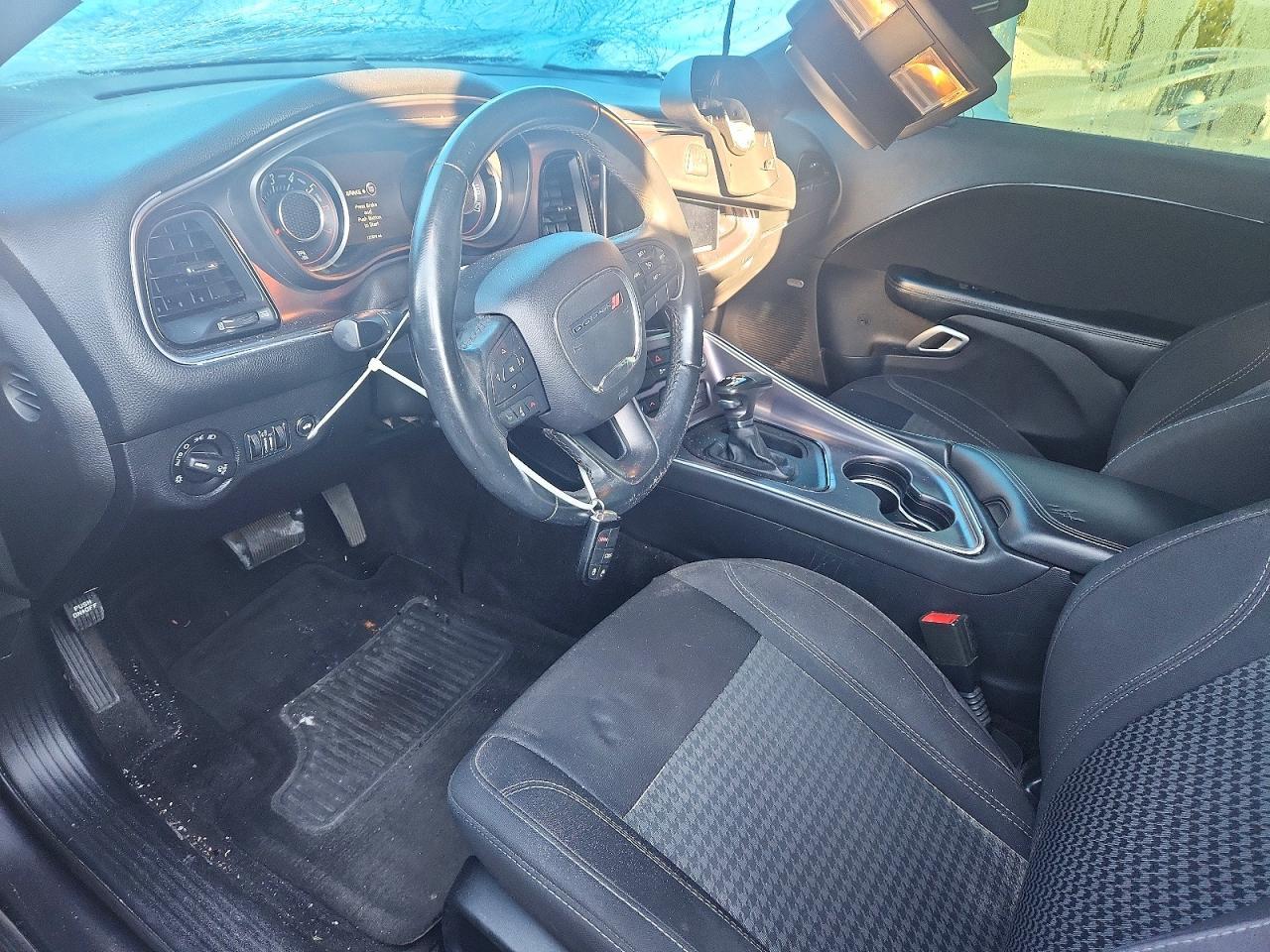 2015 Dodge Challenger R/T - zdjęcie 8