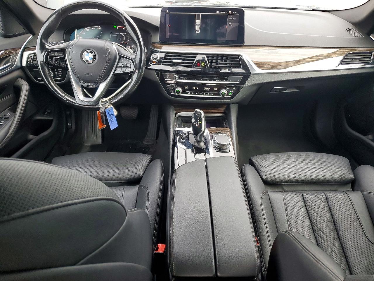 2021 BMW 530 I - zdjęcie 8