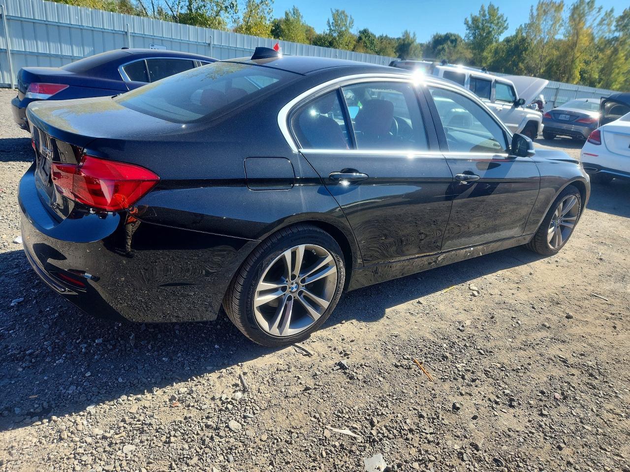 2018 BMW Seria 3 330i - zdjęcie 3