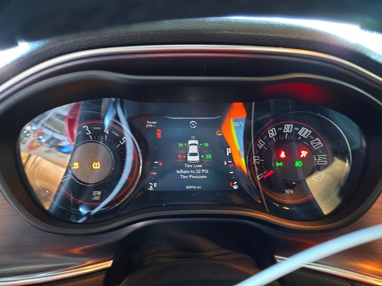 2018 Dodge Challenger R - zdjęcie 9