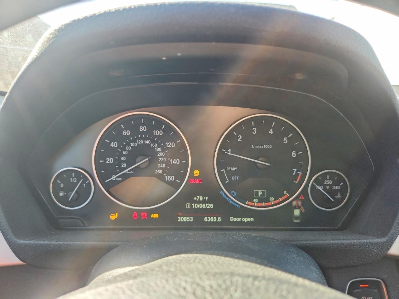 2017 BMW Seria 3 320i - zdjęcie 9