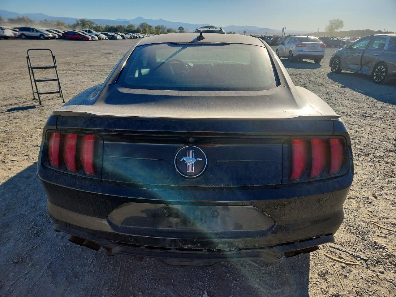 2022 Ford Mustang - zdjęcie 6