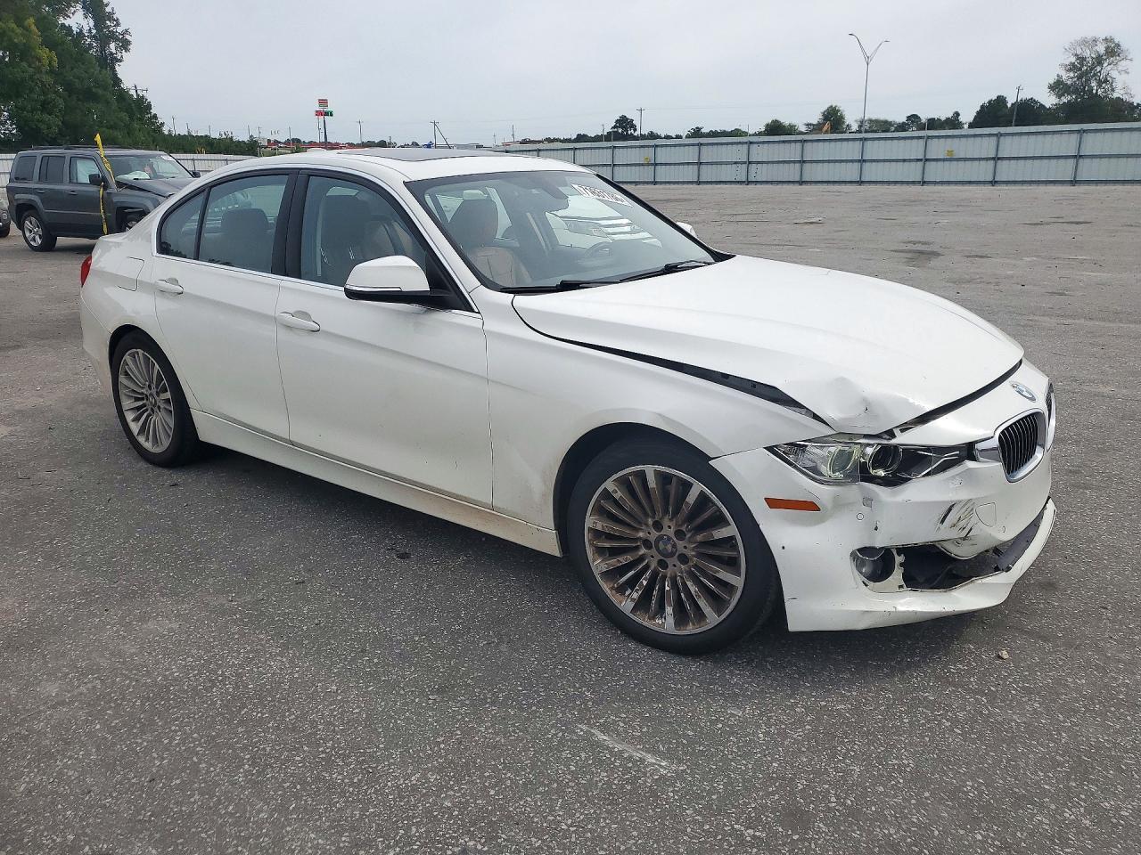 2014 BMW 328 I - zdjęcie 4