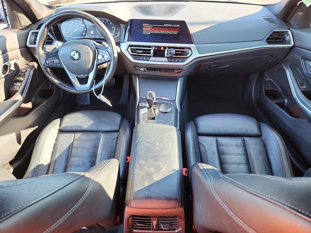 2021 BMW Seria 3 330i - zdjęcie 8