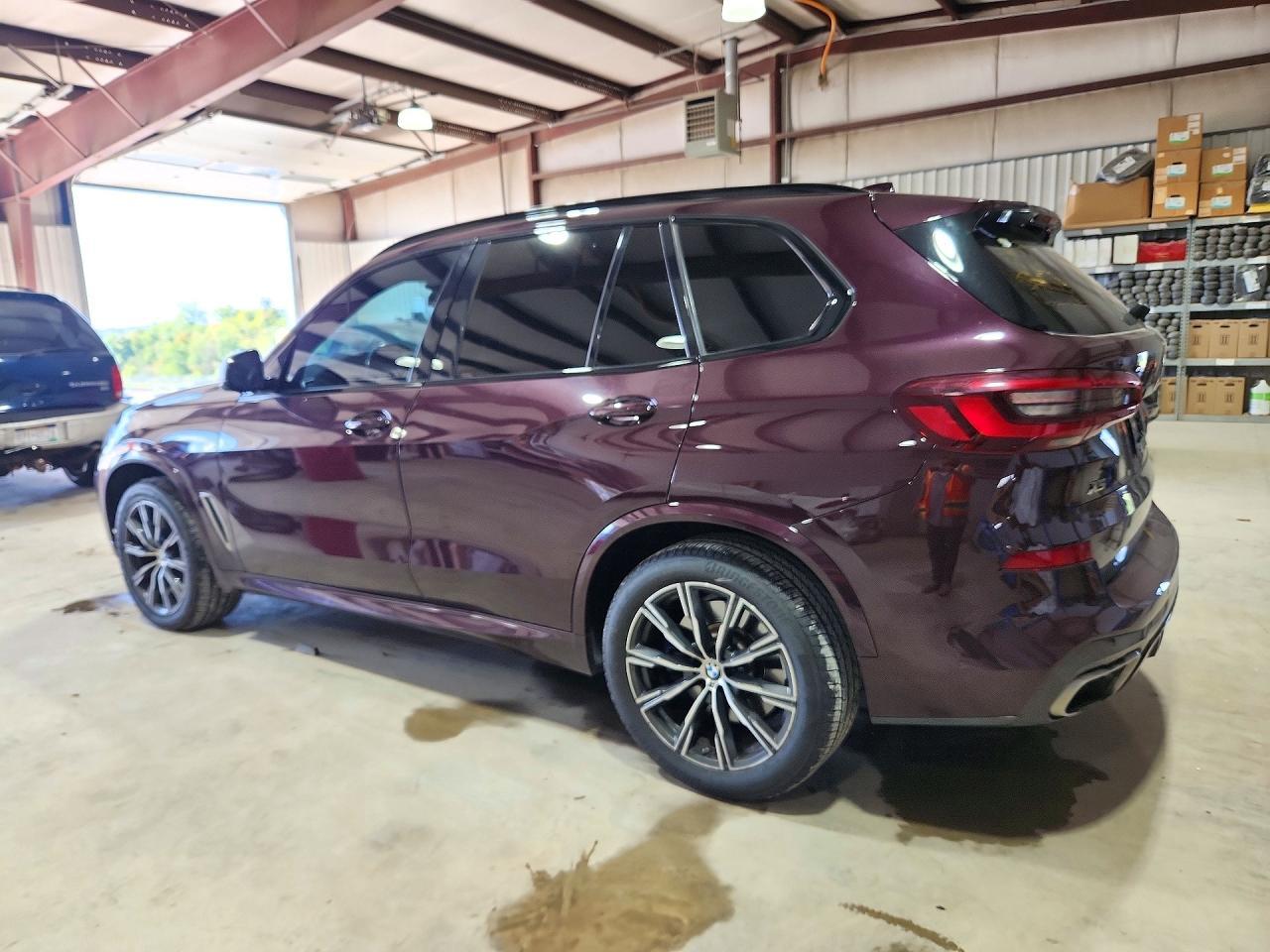 2022 BMW X5 M50I - zdjęcie 2