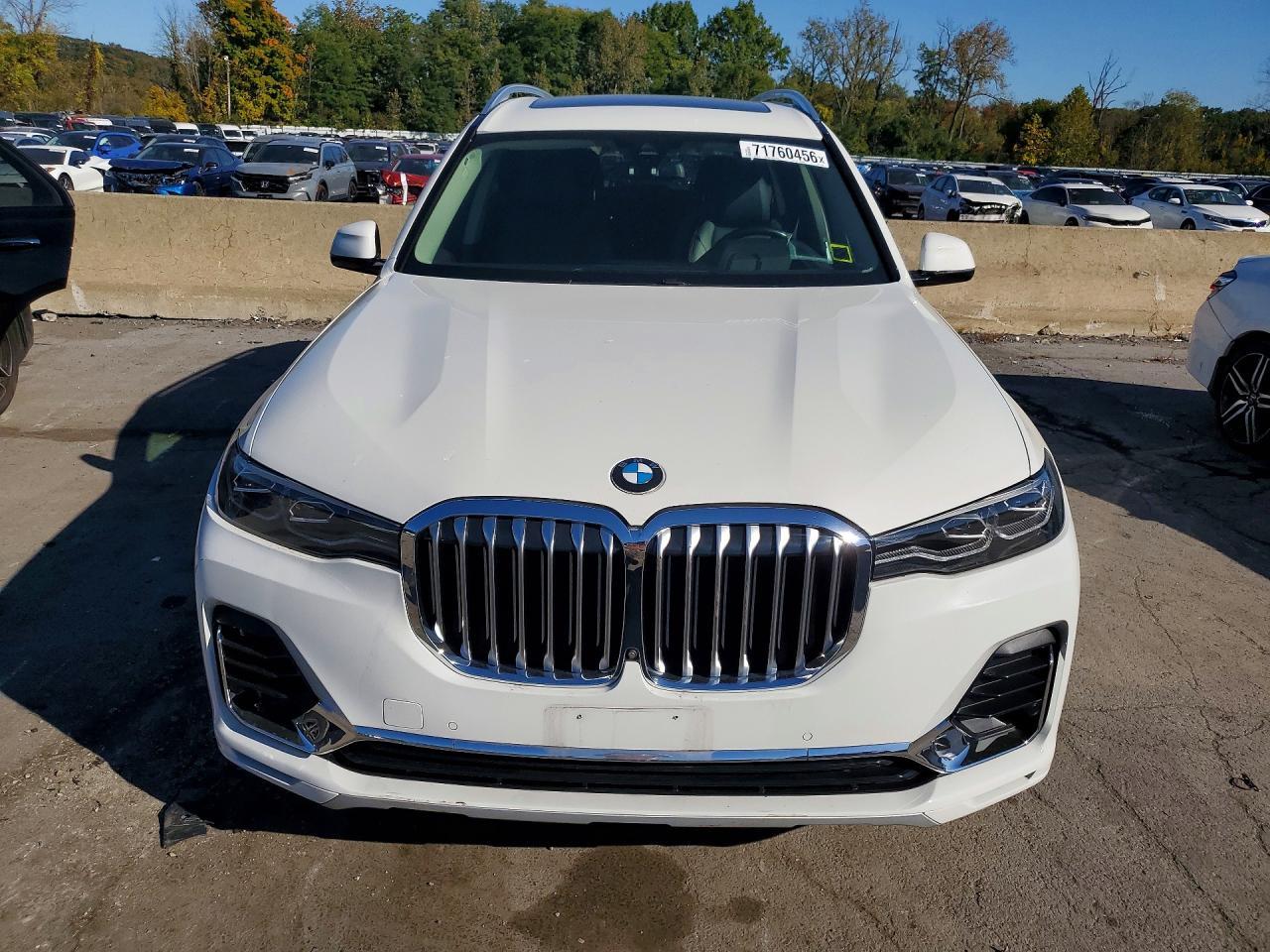2021 BMW X7 xDrive40I - zdjęcie 5