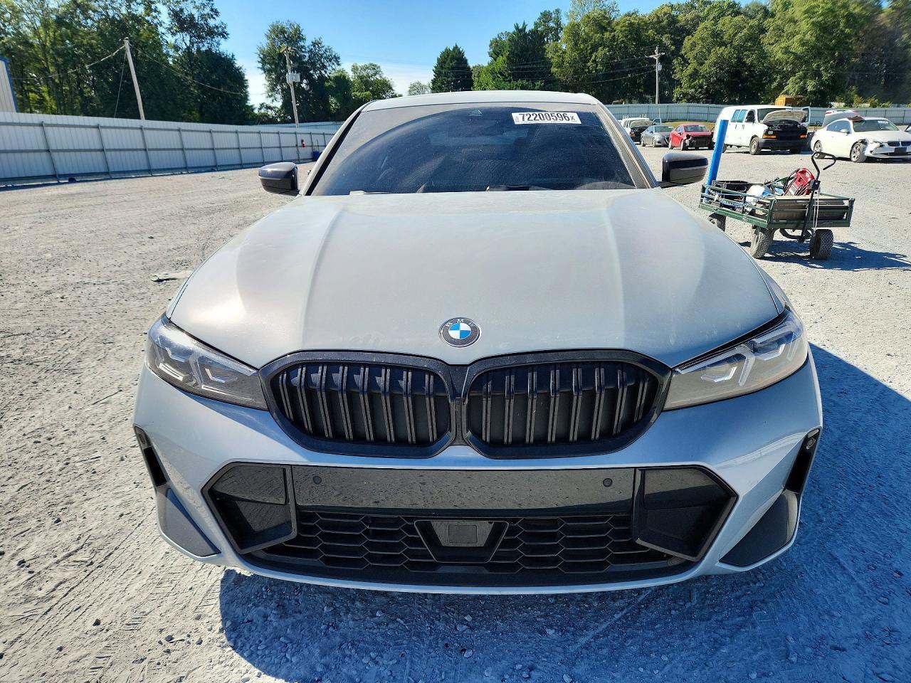 2025 BMW Seria 3 330i - zdjęcie 5