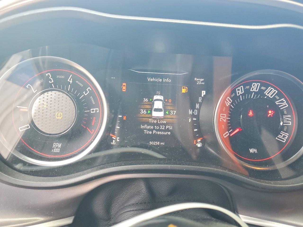 2022 Dodge Challenger Sxt - zdjęcie 9