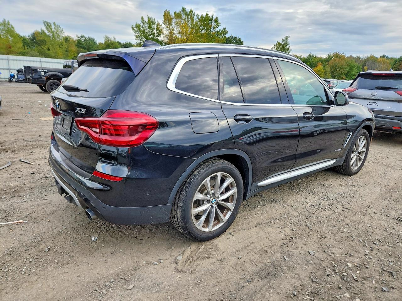 2018 BMW X3 xDrive30I - zdjęcie 3