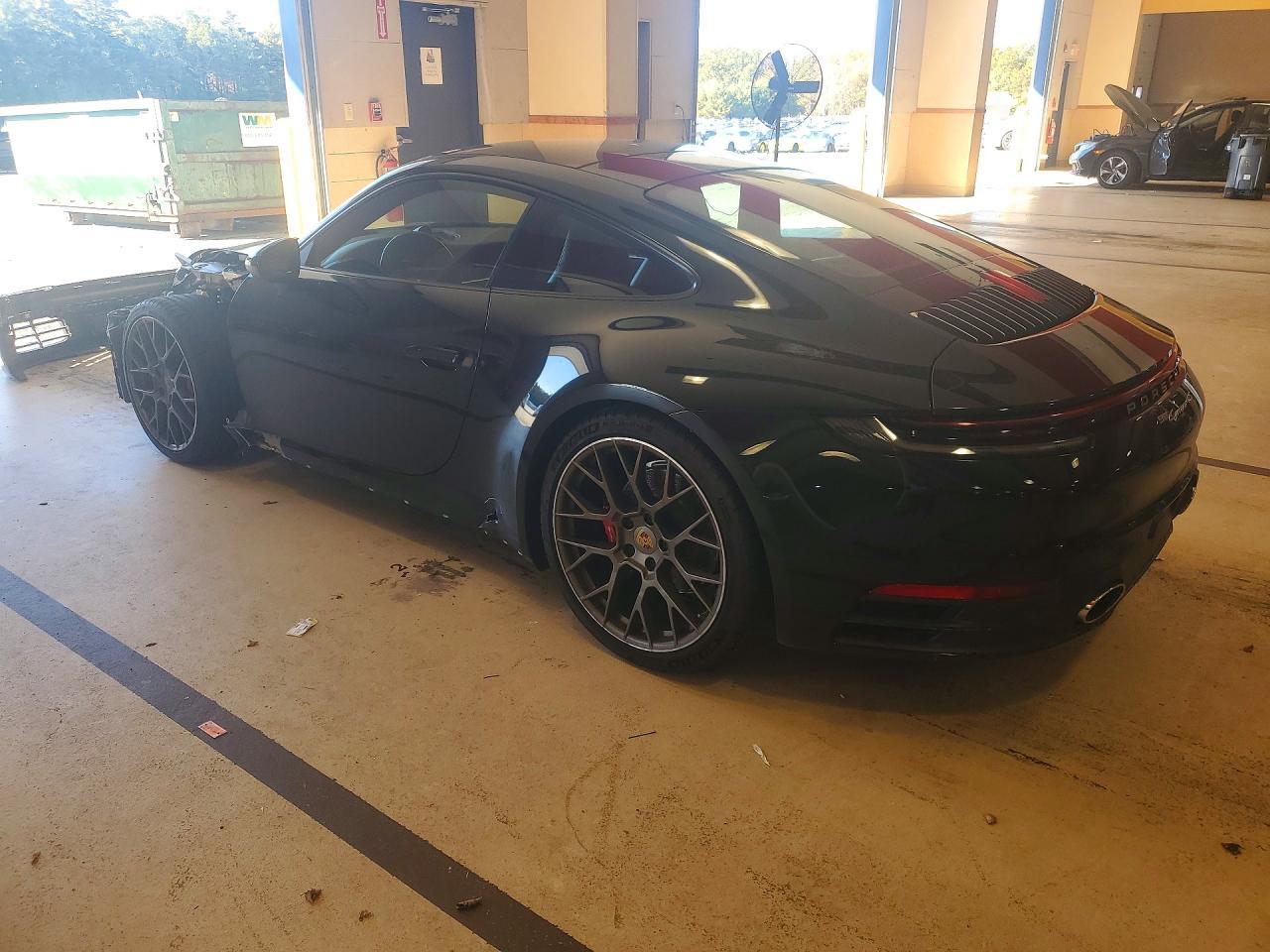2020 Porsche 911 Carrera S - zdjęcie 2