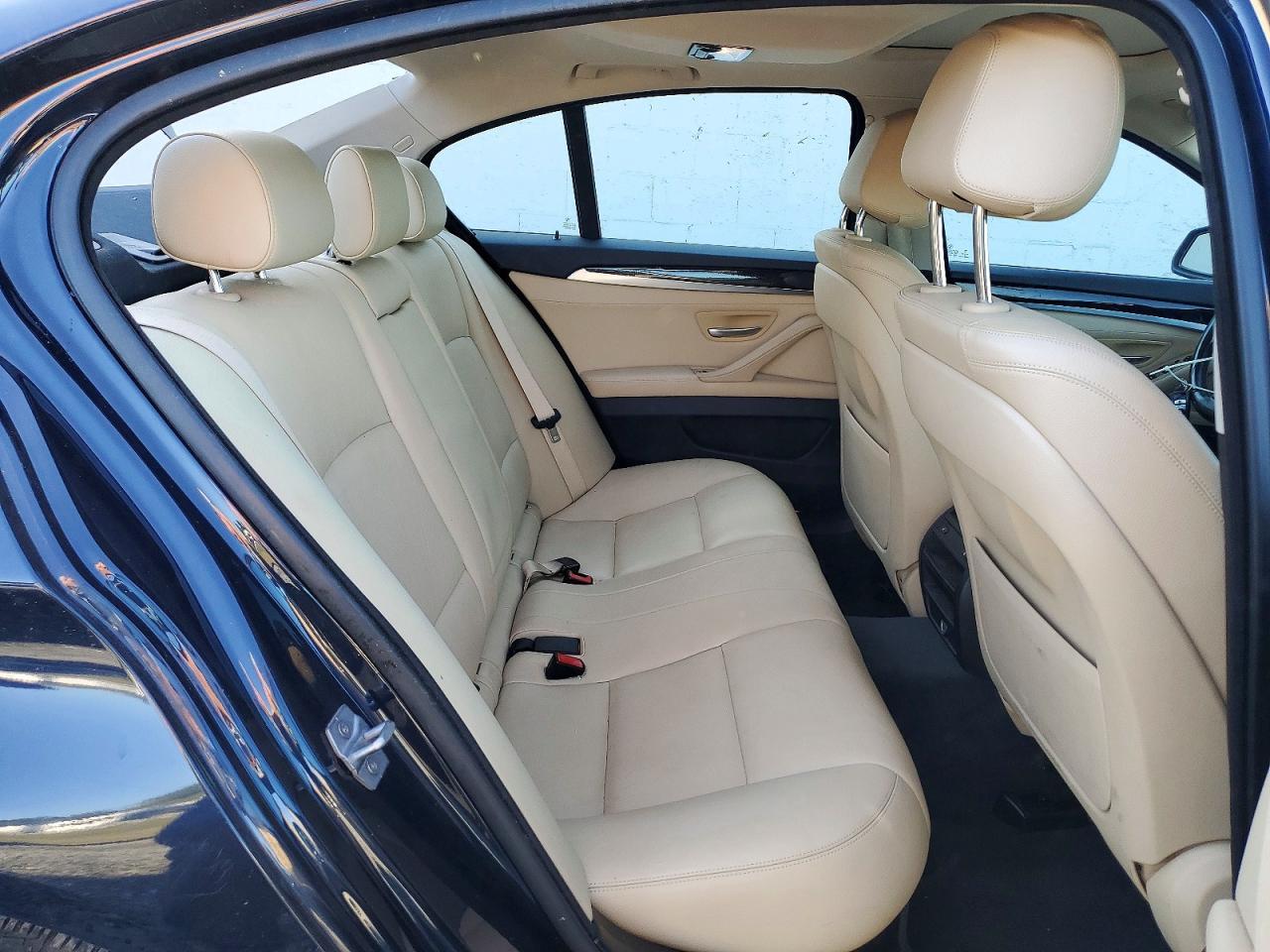 2016 BMW Seria 5 528i - zdjęcie 10