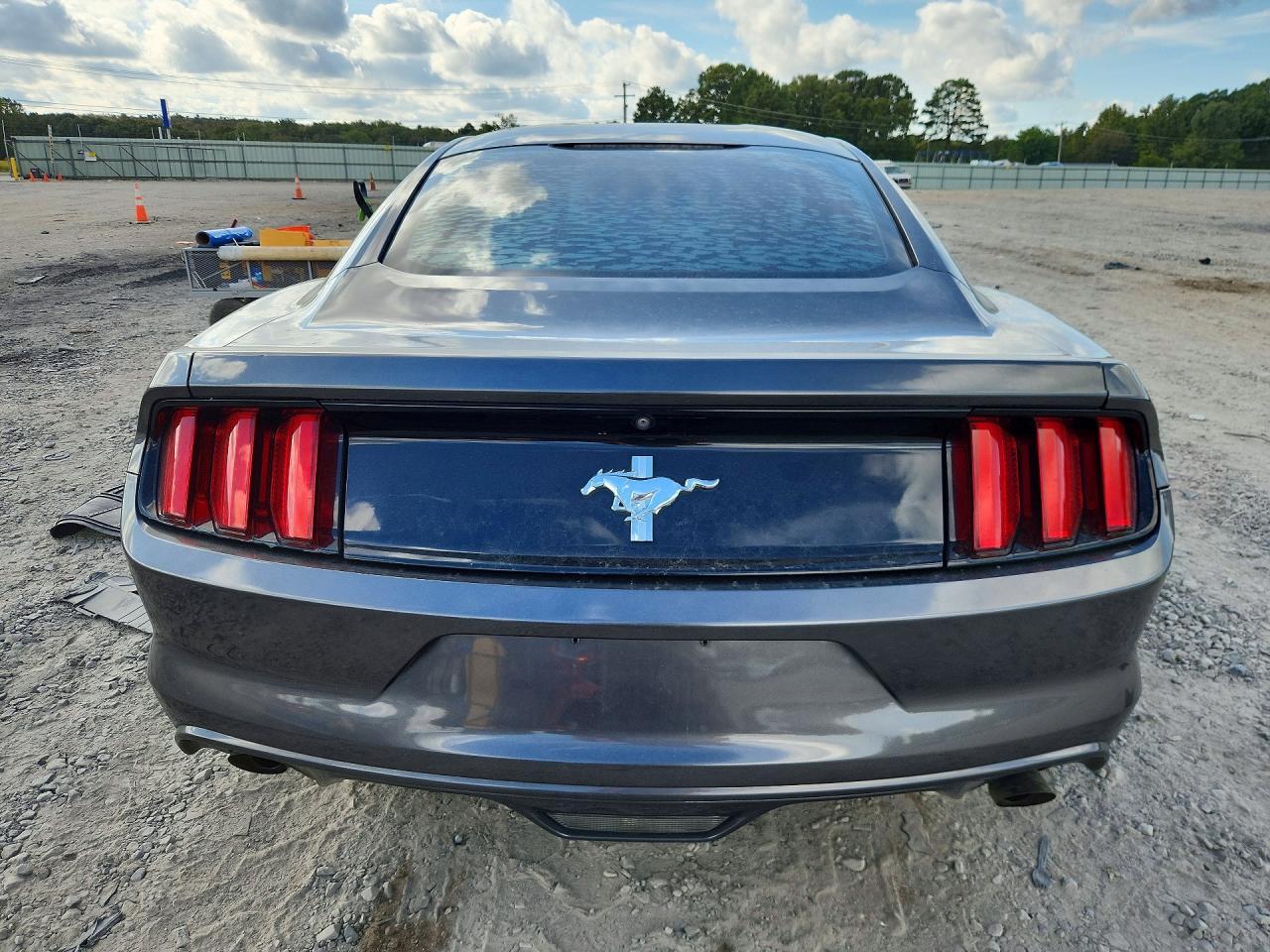 2017 Ford Mustang - zdjęcie 6