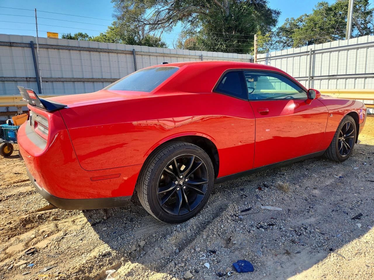 2018 Dodge Challenger - zdjęcie 3