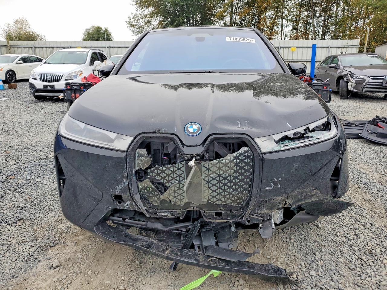 2025 BMW Ix xDrive50 - zdjęcie 5