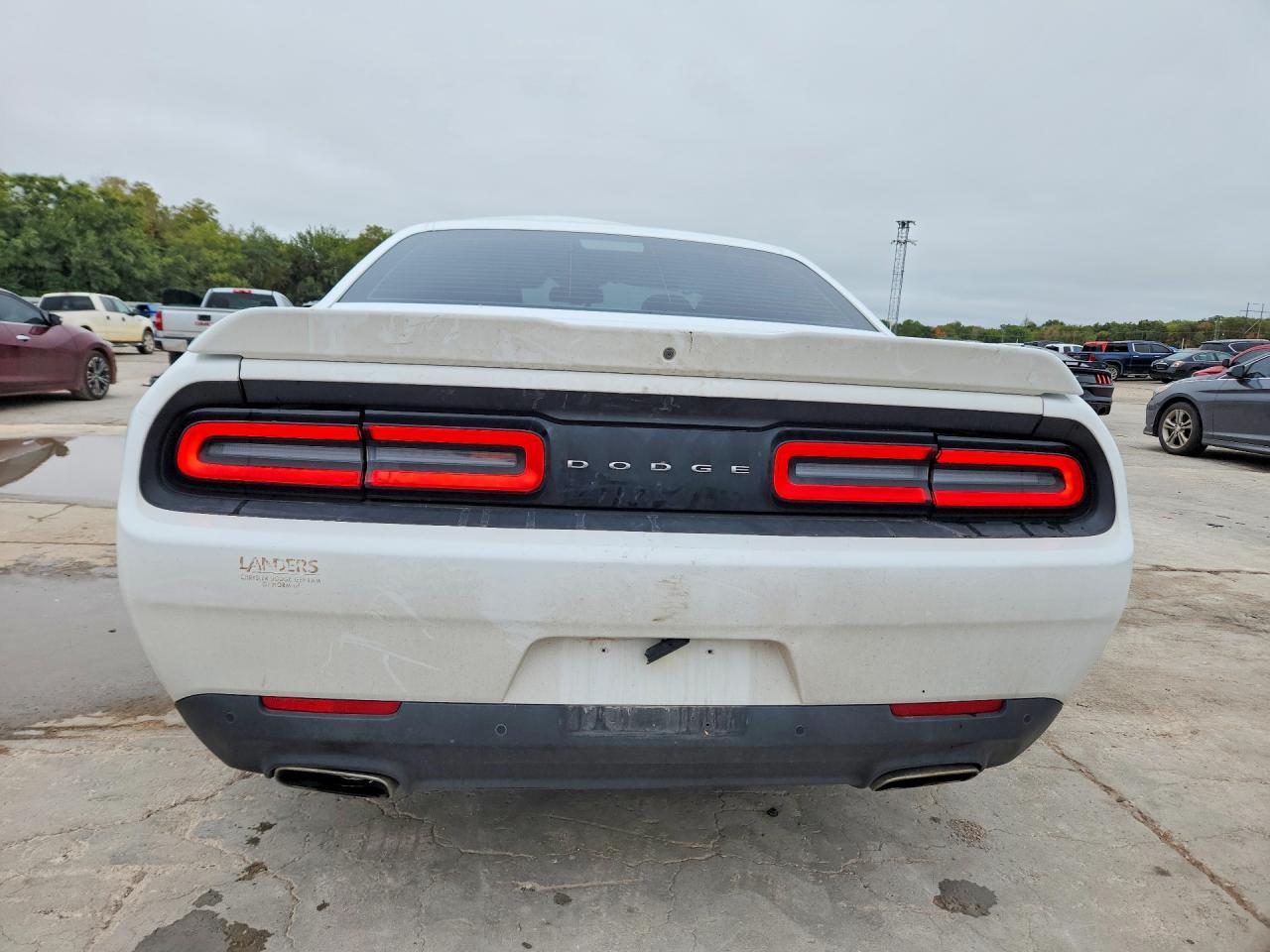 2016 Dodge Challenger Sxt - zdjęcie 6