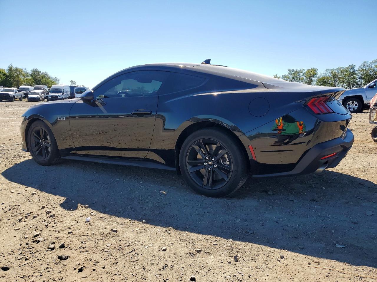 2026 Ford Mustang Gt - zdjęcie 2