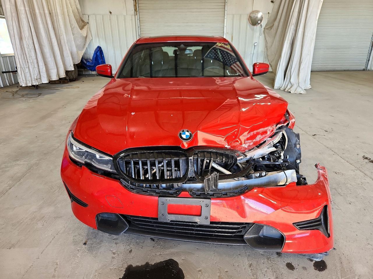 2020 BMW Seria 3 330i - zdjęcie 5