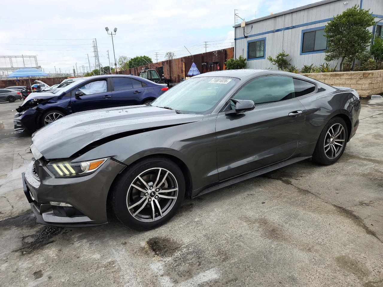 2017 Ford Mustang - zdjęcie główne