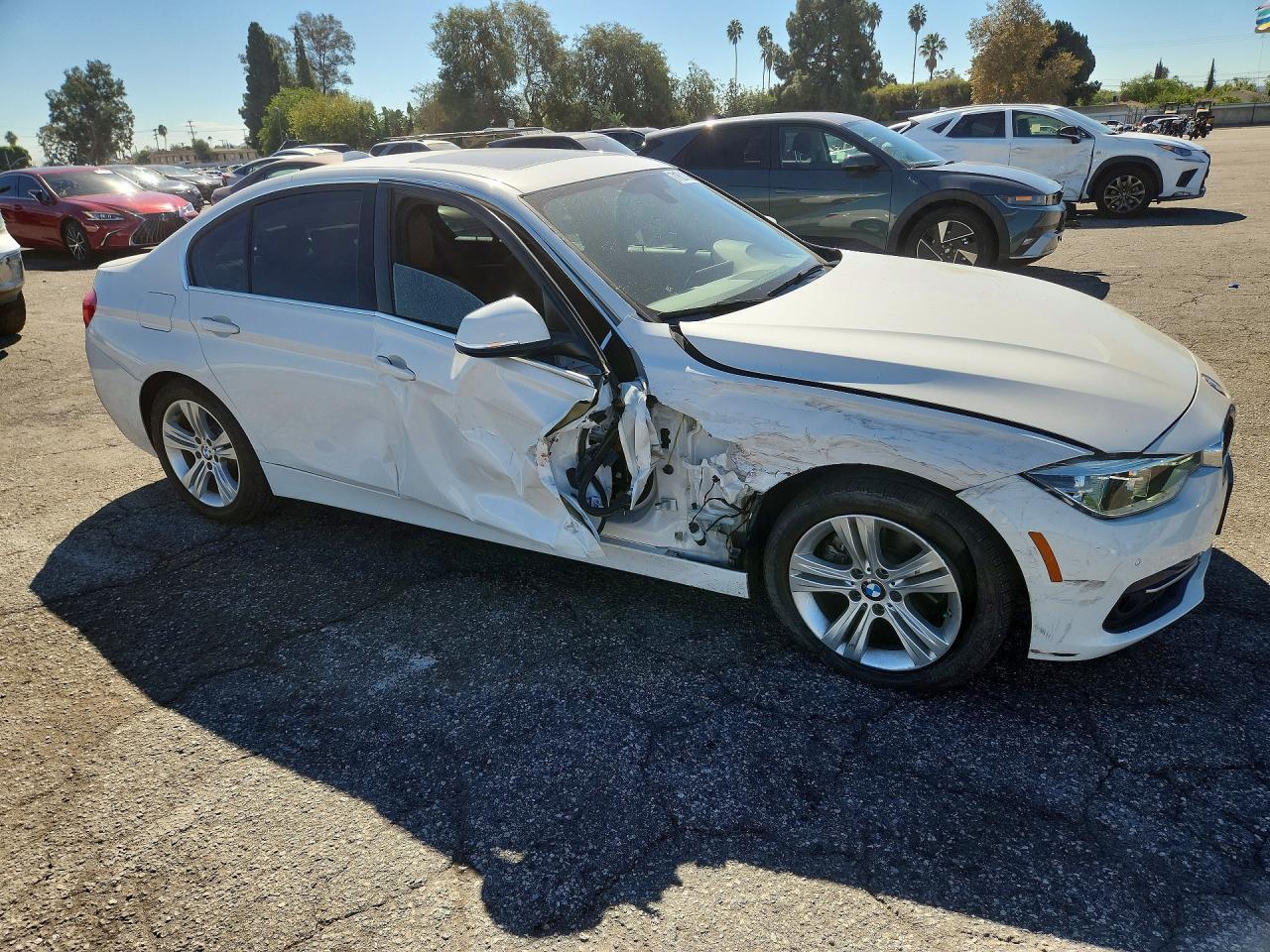 2017 BMW Seria 3 330i - zdjęcie 4