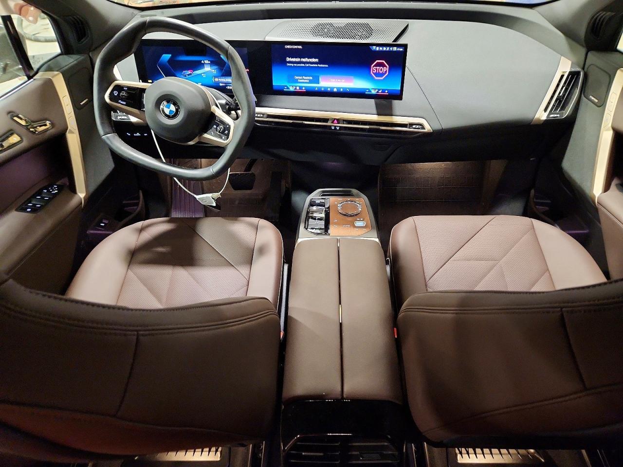 2026 BMW Ix xDrive45 - zdjęcie 8