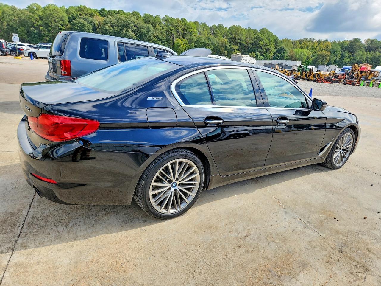 2018 BMW 530E - zdjęcie 3