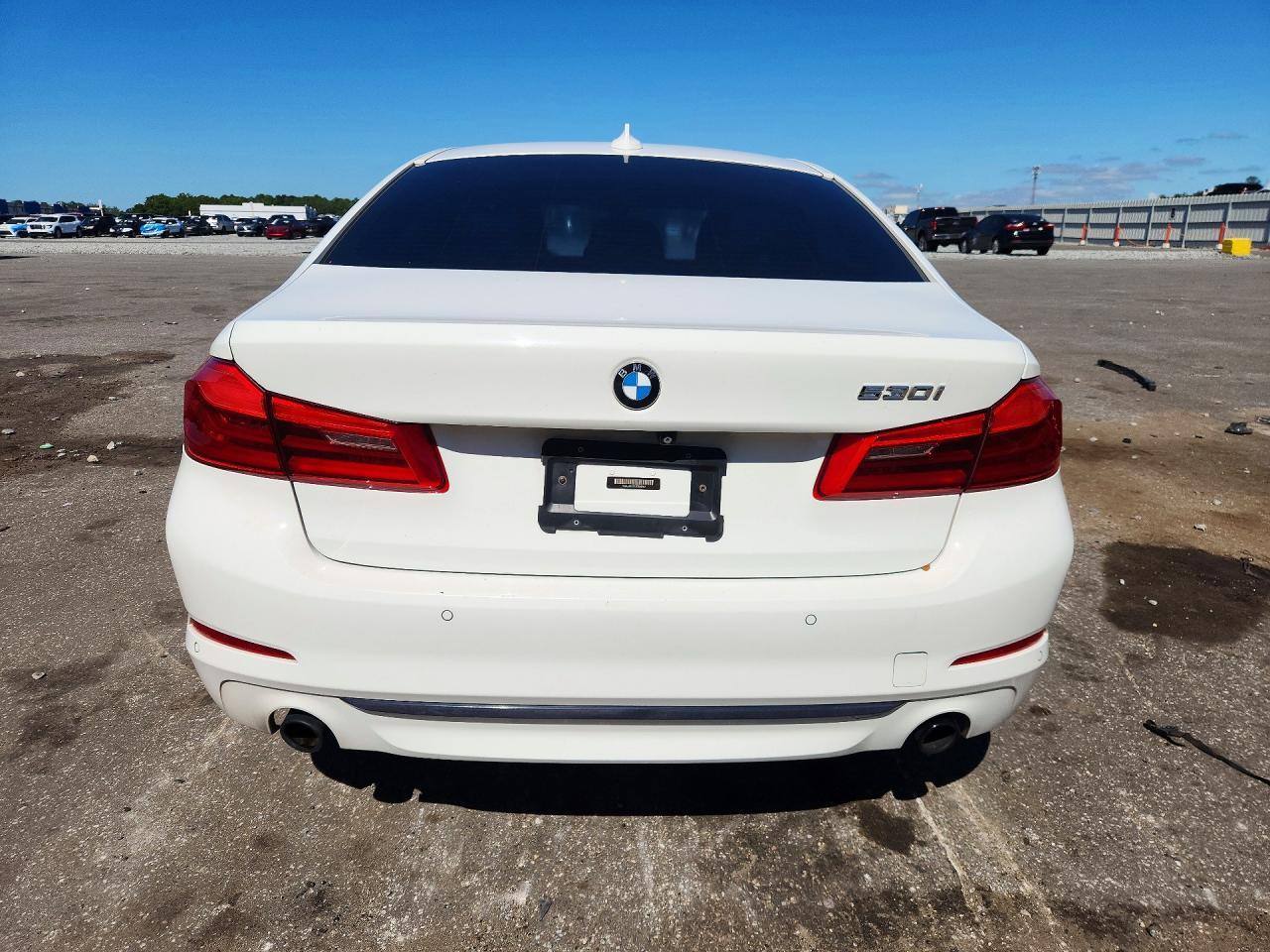 2018 BMW 530 I - zdjęcie 6