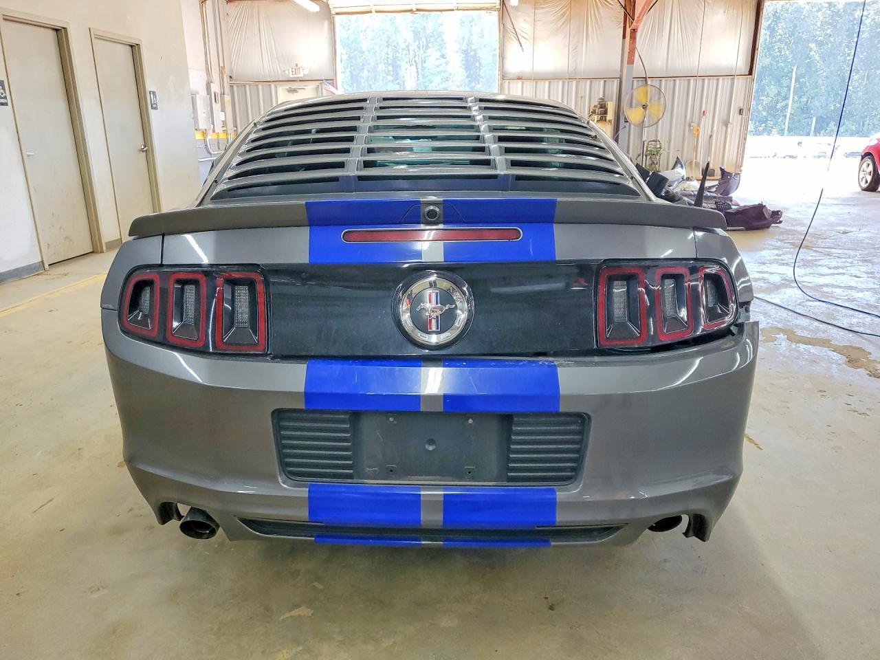 2014 Ford Mustang Base - zdjęcie 6