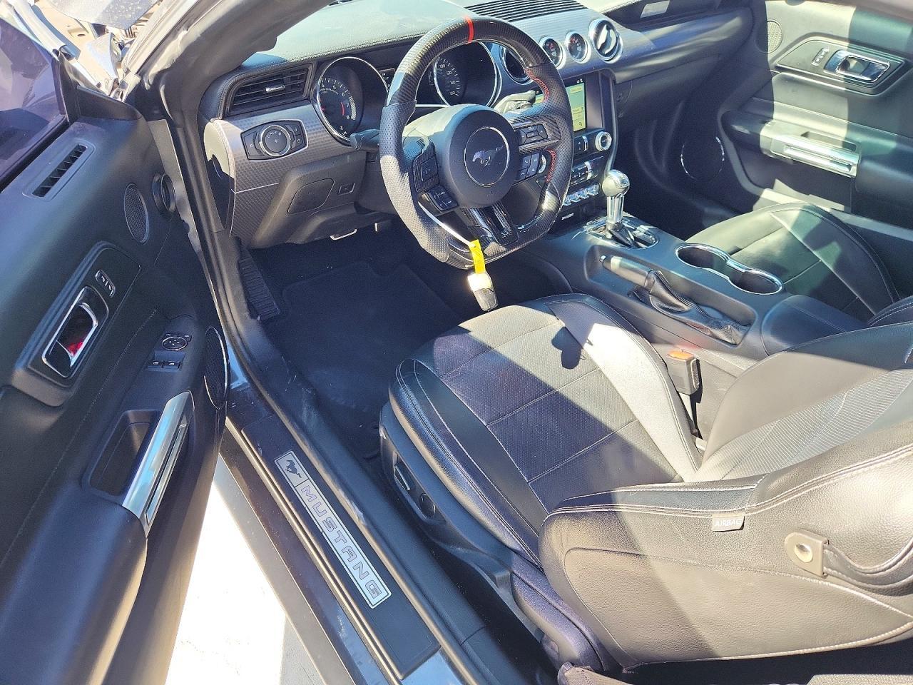 2017 Ford Mustang - zdjęcie 8
