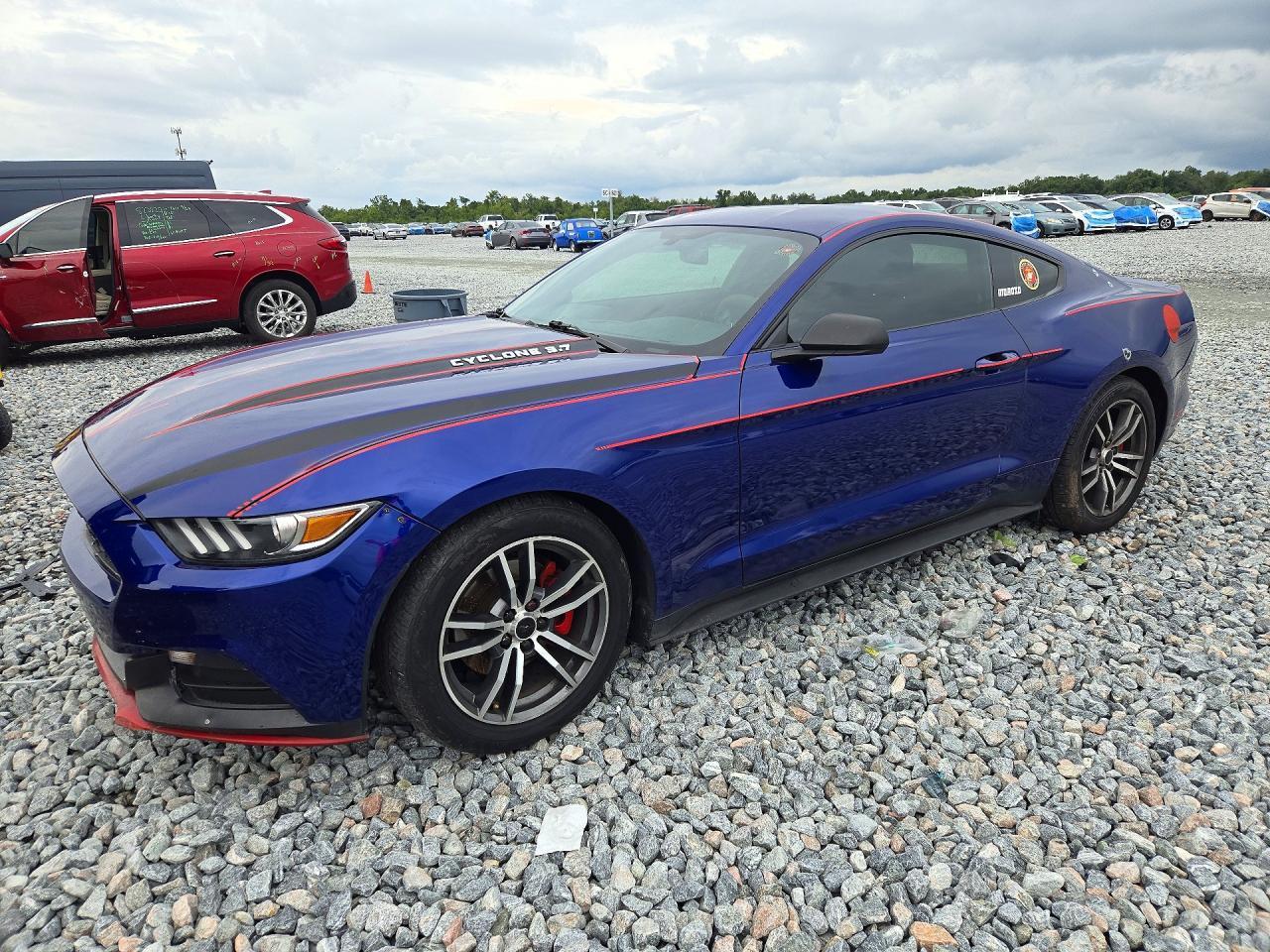 2016 Ford Mustang - zdjęcie główne