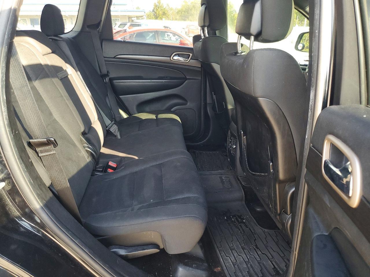 2015 Jeep Grand Cherokee Laredo - zdjęcie 11