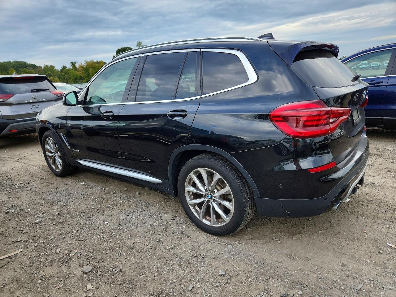 2018 BMW X3 xDrive30I - zdjęcie 2