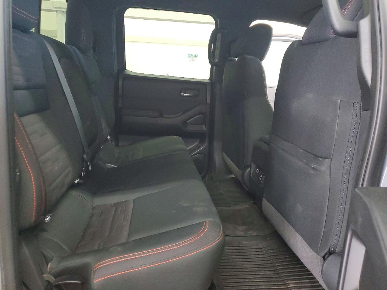2023 Nissan Frontier Pro-4X - zdjęcie 10