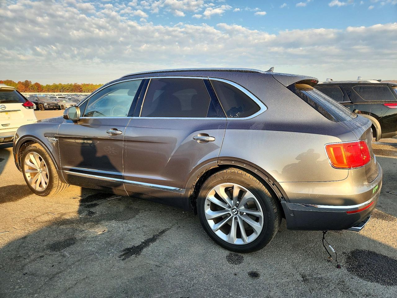 2018 Bentley Bentayga - zdjęcie 2