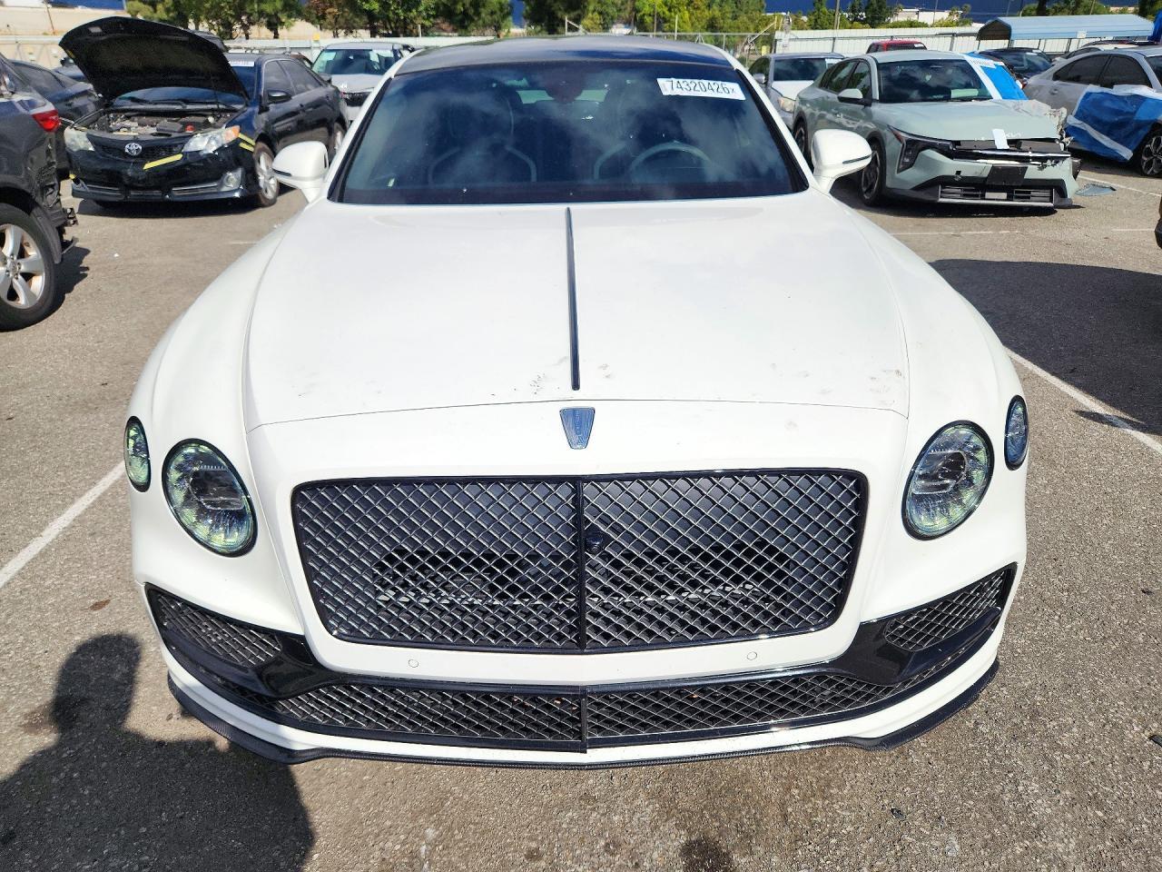 2024 Bentley Flying Spur - zdjęcie 5