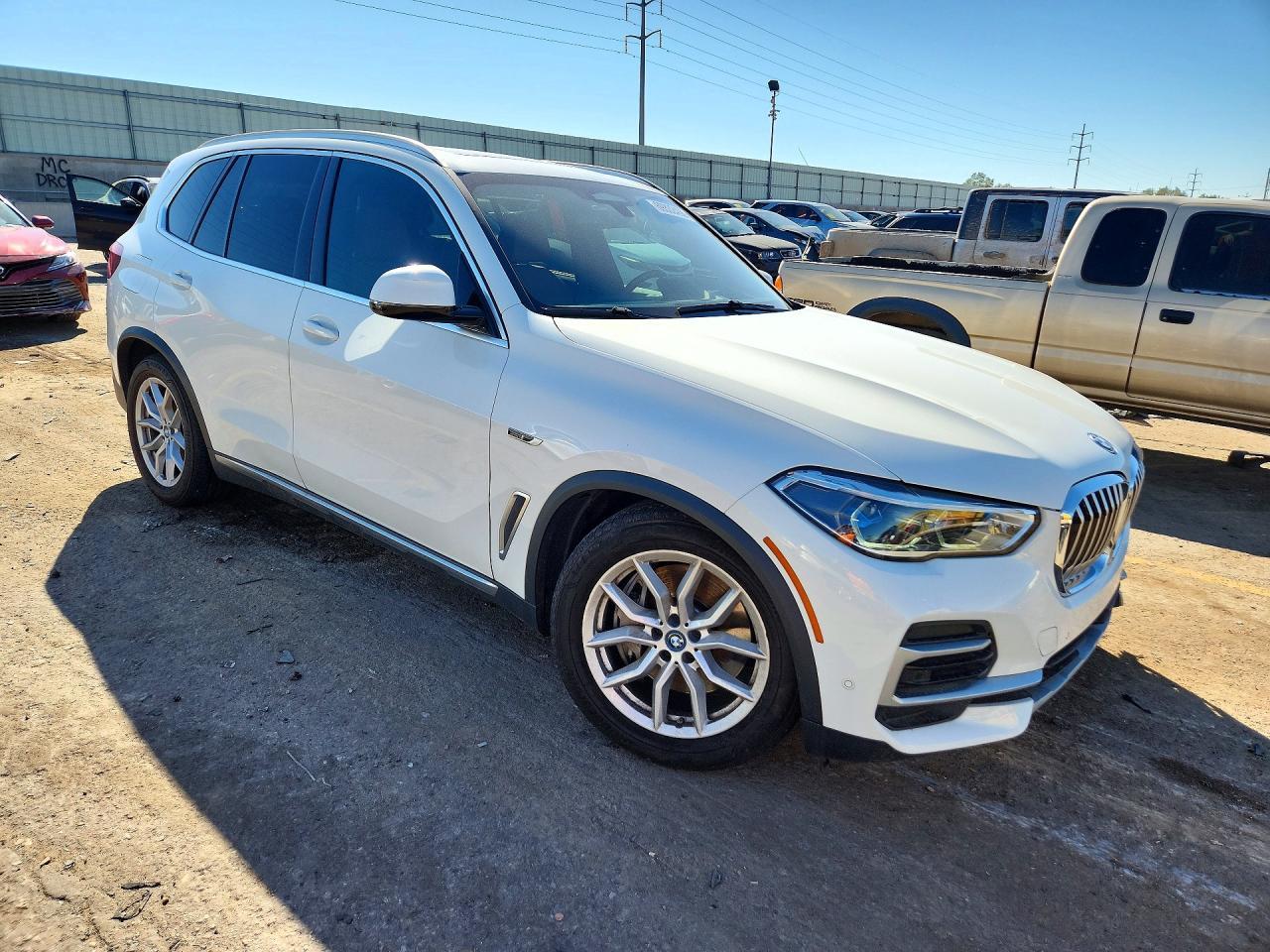 2022 BMW X5 xDrive45E - zdjęcie 4